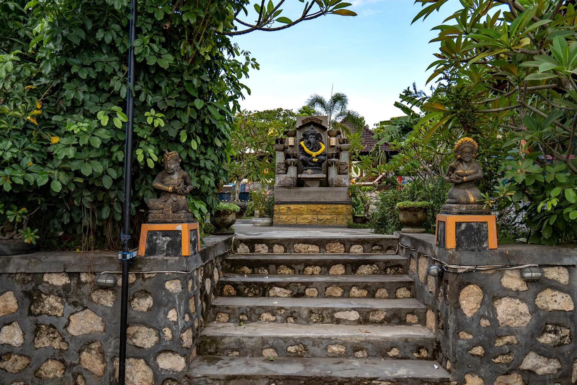 Hotel Karang Mas Lembongan Extérieur photo