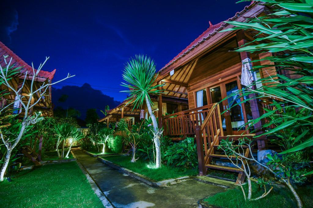 Hotel Karang Mas Lembongan Extérieur photo